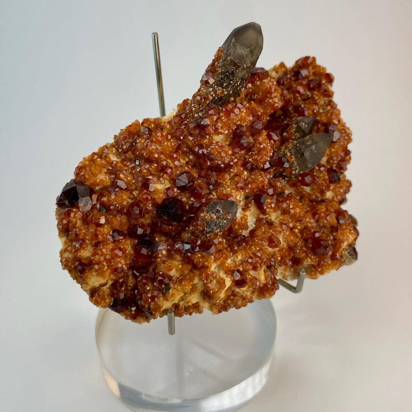 Feldspar Smoky Quartz Tongbei